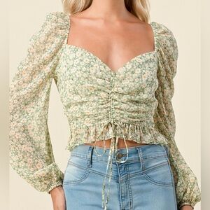 NWT Boutique Daisy Print in Sage Blouse